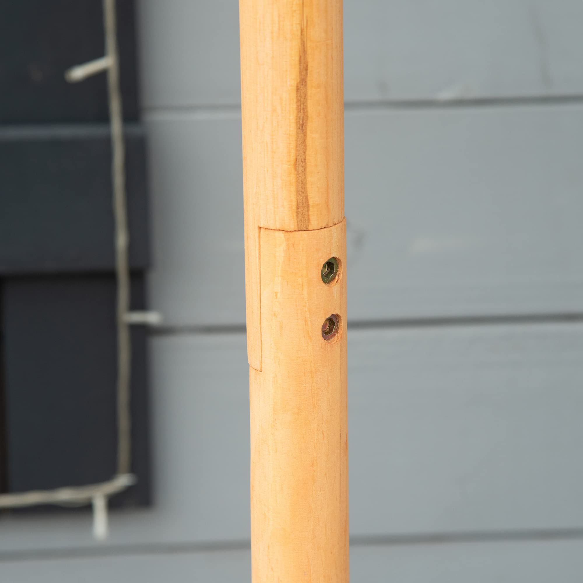 Drewniany domek dla ptaków na stojaku, stacja do karmienia na zewnątrz 113 cm