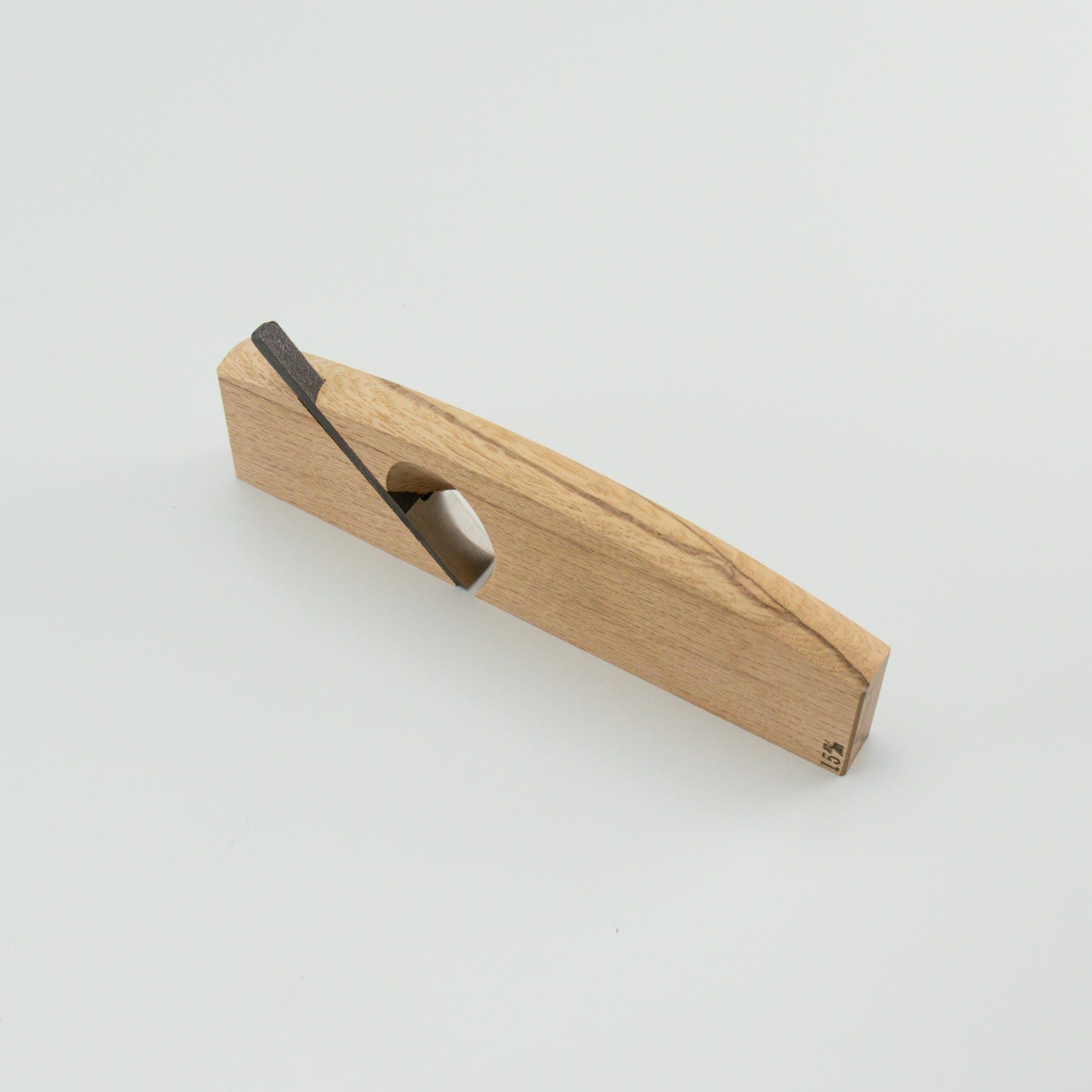 Wazakura, Rabot Japonais Kushigata Sakuri Kanna 15 mm | Fabrication Artisanale à Tsubame-Sanjo | Lame en Acier Haut Carbone | Outil de Menuiserie de Précision | Corps en Bois Japonais | Manuel