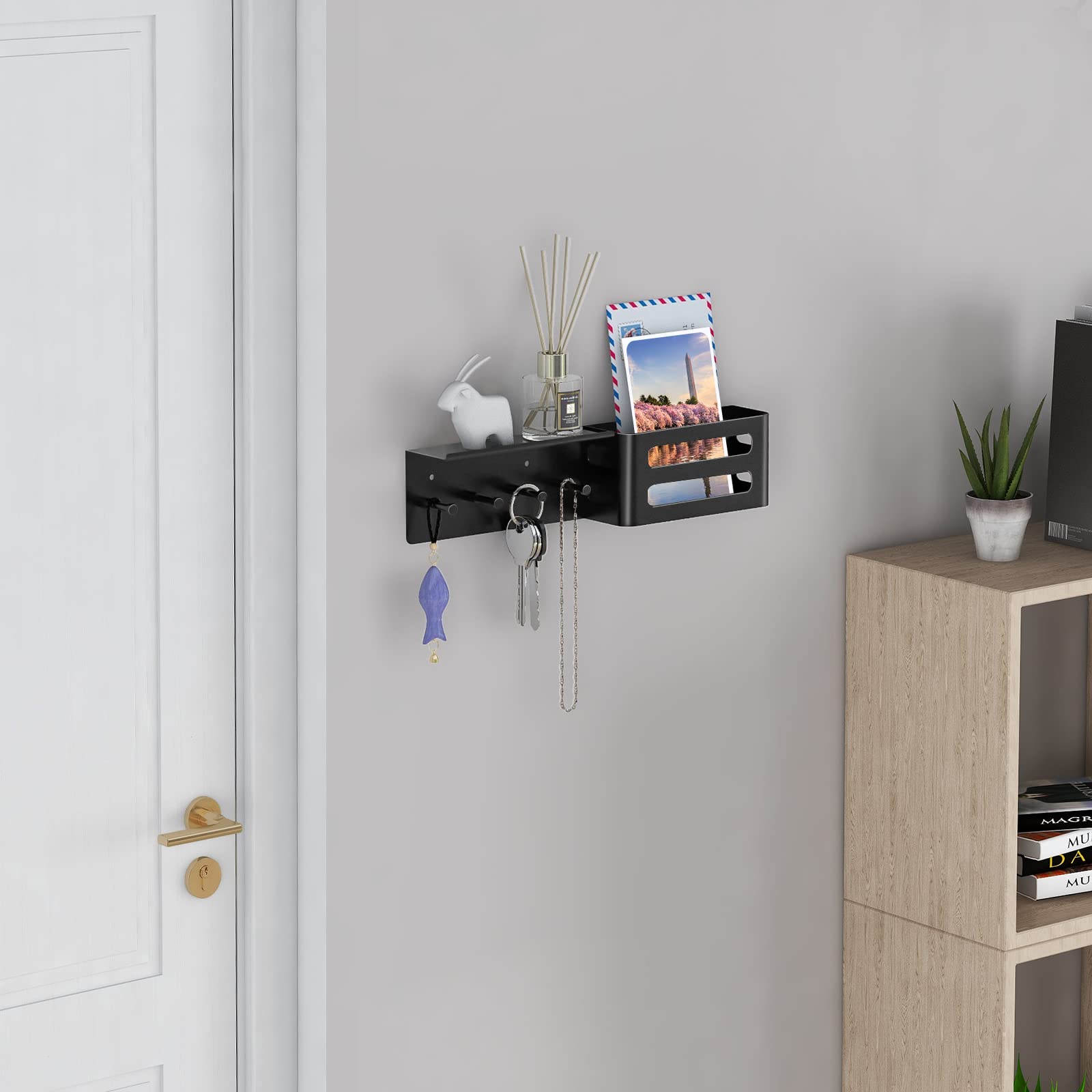 Schlüsselbrett, Schlüsselhalter für die Wand, Schlüsselleiste mit Ablage 4 Haken, Schlüsselbunde Organizer mit Dübel und Schrauben, Schlüsselaufhänger Briefablage für Hauseingangsbereich Büro, Schwarz | Metall-Material, Schlüsselbrett mit Ablage, Wandhalt