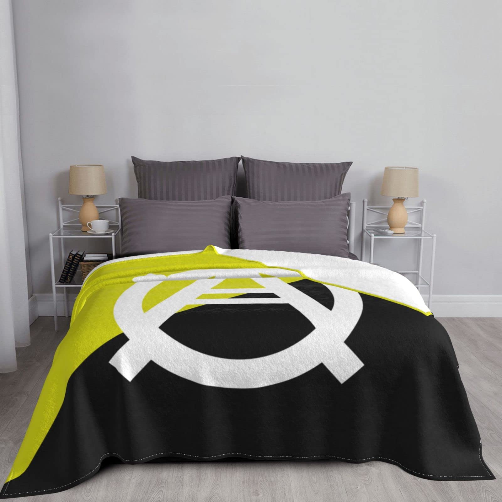 Amazon｜ブランケット 無政府資本主義の旗 毛布 フランネル 抗菌 防臭 水洗い 四季通用 おしゃれ かわいい 洗える  フォーシーズンズエアコン多機能 薄手 静電気防止 耐久 昼寝 掛けふとん 200X150cm｜ブランケット・毛布 オンライン通販