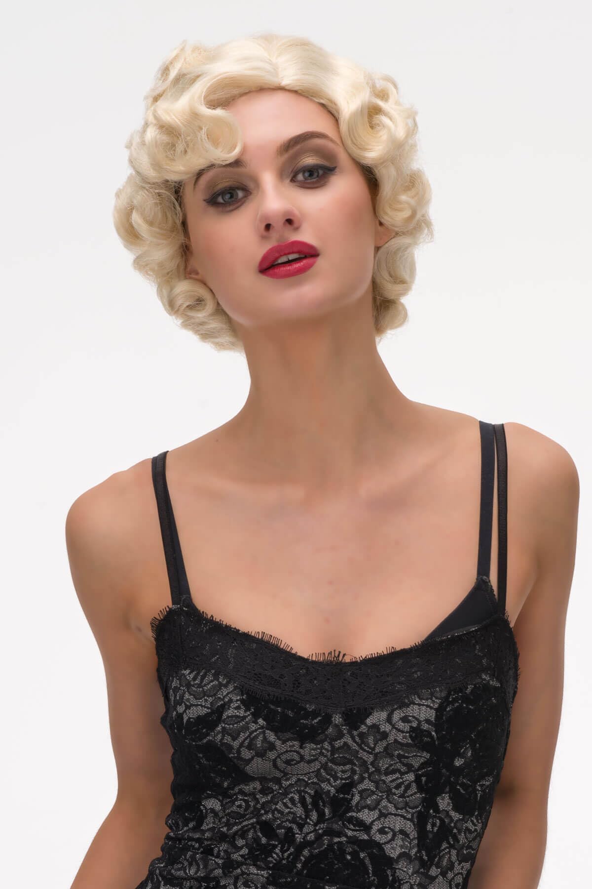Perruque blonde courte 1930 pour changer de tête sans couper