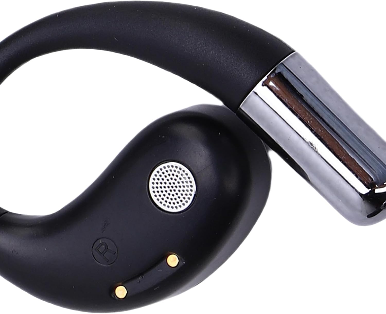 Iš arti view of a single Luqeeg AI Translation Earbud, detailing the speaker grille and control surface.