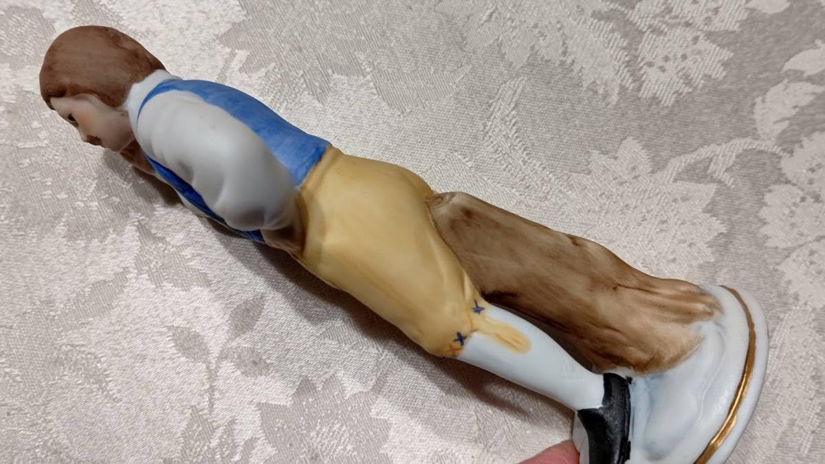Amazon.co.jp: D スエーデン製 陶製人形 フィギュリン LJUNG SOUVENIR