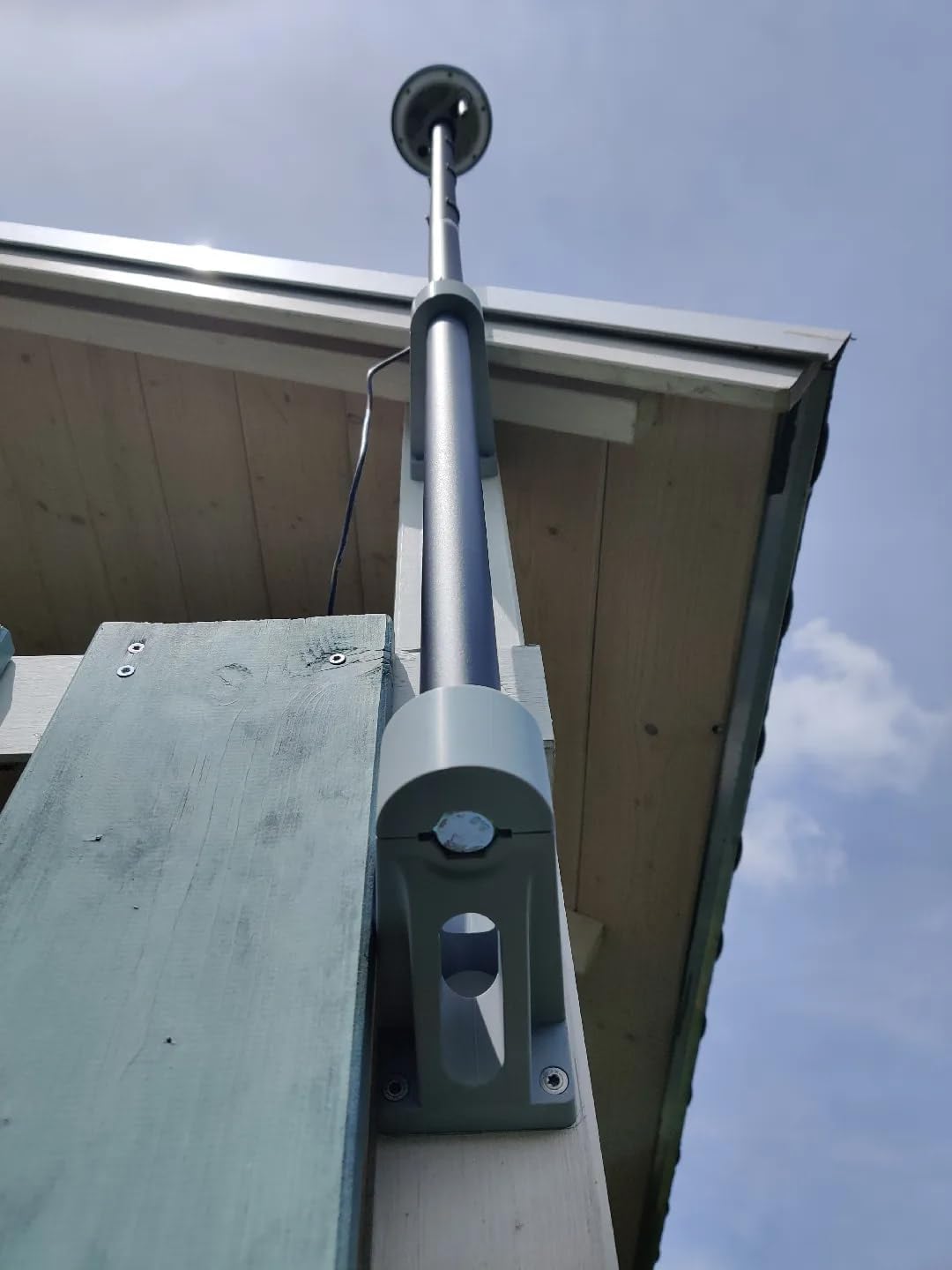 RTK Antenna Pole Wall Mount for Mammotion LUBA Robot Lawn Mower, with Slide-in Locking Mechanism, Adjustable GPS Mounting System, Easy Winter Removal (Black)