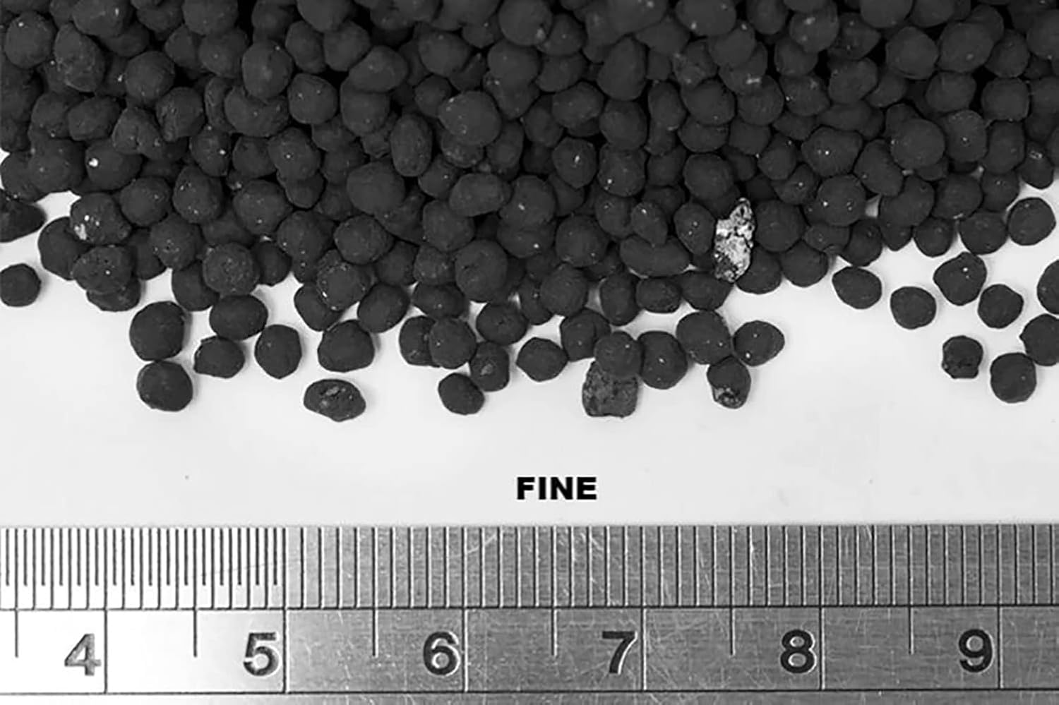 Ultum Nature Systems Controsoil - Freshwater Aqua Soil Substrate for Fish, Shrimp, Live Plant Propagation and Aquascaping - 6.8pH Low Ammonia, Volcanic Ash - Black, Fine (3 Liter)