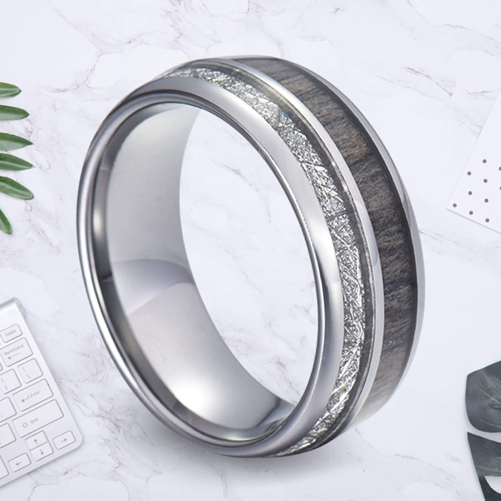 Anello Carburo di Tungsteno Uomo Fede Nuziale Anello di Fidanzamento Intarsio di Legno e Meteorite Anello Uomo con Incisione Personalizzata 8MM Anello in Tungsteno Argento Misura 12-31