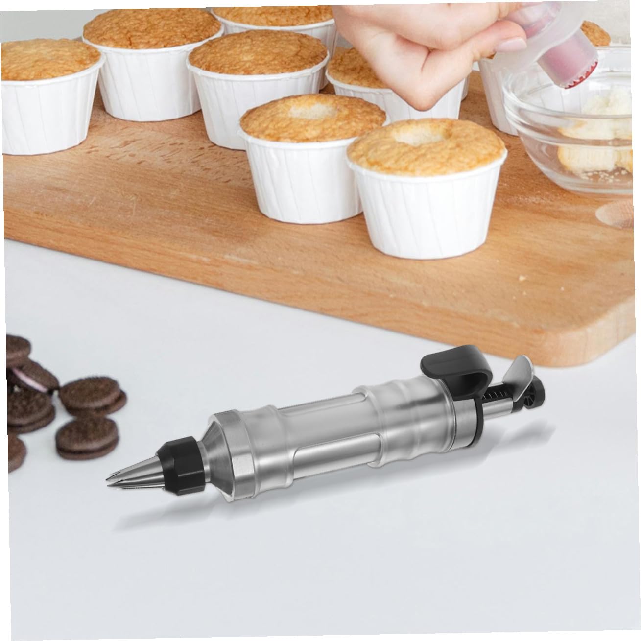 SEWACC 1 Stück Cupcake Füllspritze aus Edelstahl 304 Rostfrei Formstabil Tortendekorationswerkzeug für Kuchen Kekse und Donuts Backzubehör für Haushalt und Bäckerei