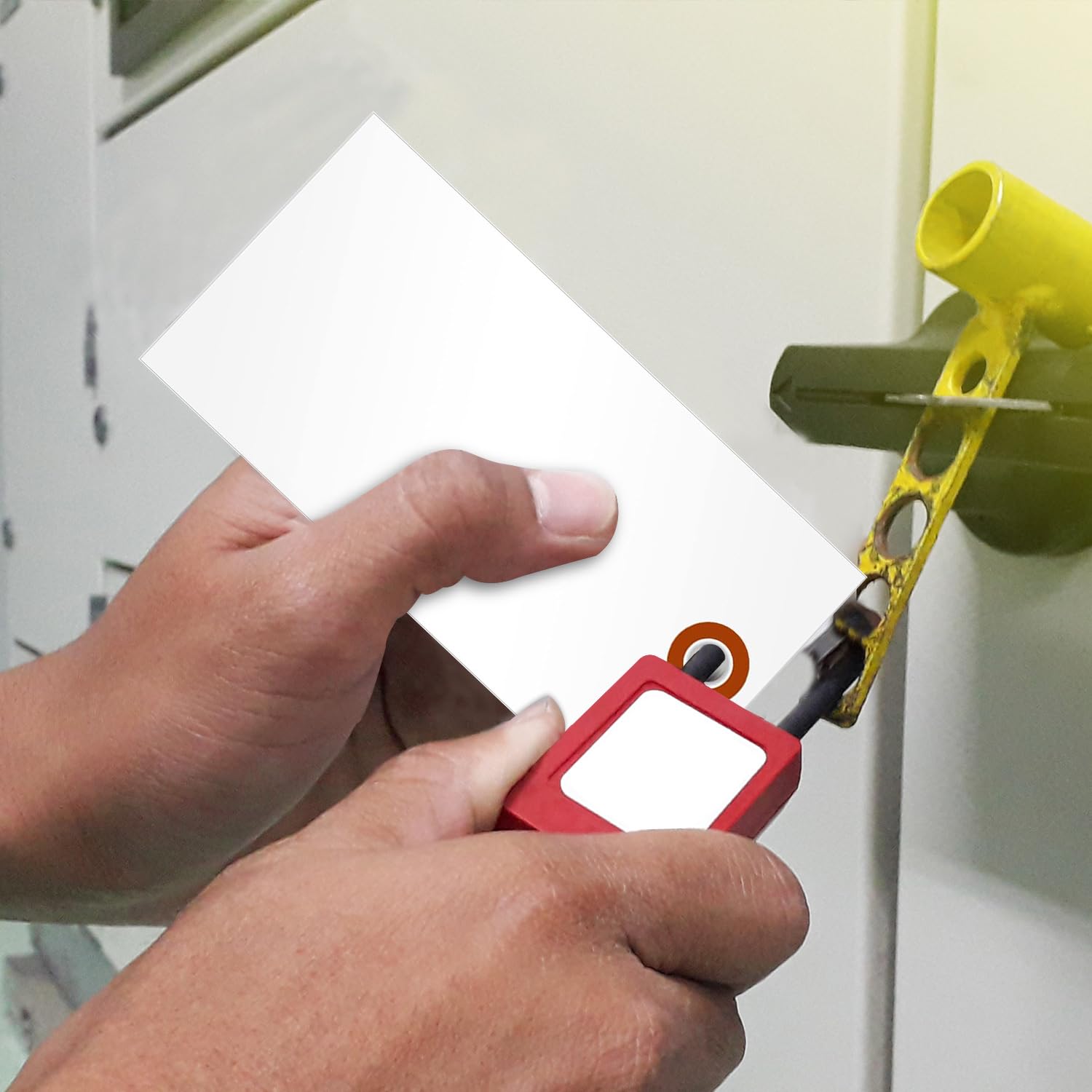 SmartSign 12,1 x 6 cm weiße Versandanhänger mit Metallöse (Größe 5), 7,5 mm HDPE-Kunststoff, beschreibbar, 1000 Stück (ohne Drähte)