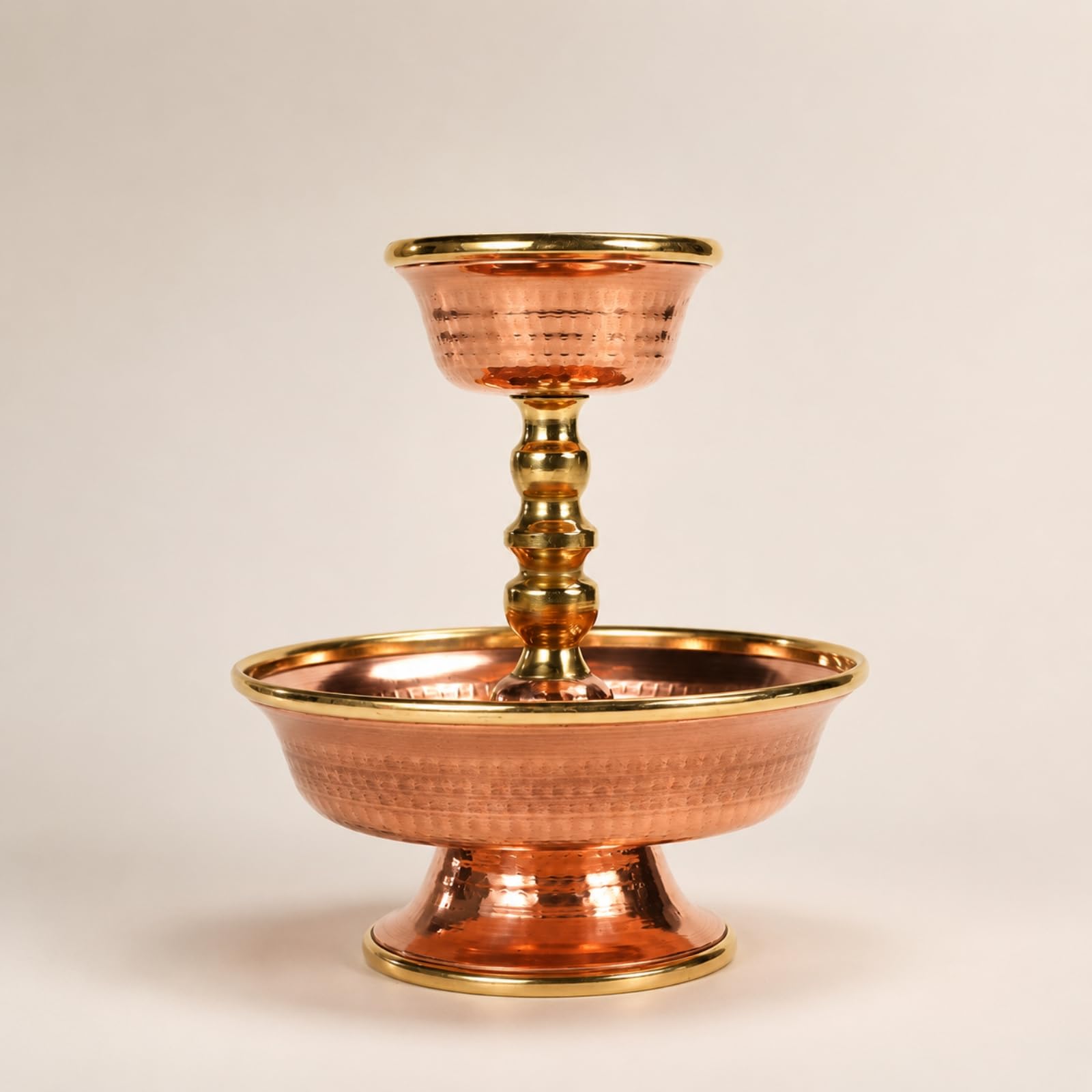 predolo Rituelle Opf-Schale aus mit Sockel gehämmt gehämmte schale mit Stiel und Obbech warm metallisch gehämmte schüssel, 8CM