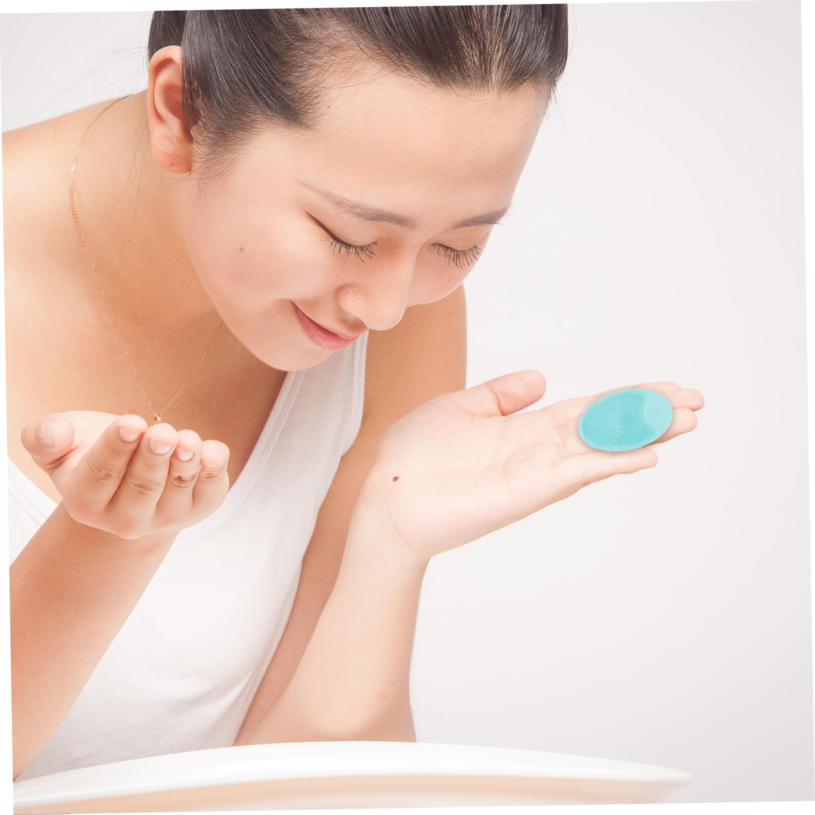 LIFKOME 6Pcs Silicone Face Exfoliator Brush Deep Cleansing Face Scrubber for Gentle Skin Care Multi Color Options for Facial Cleaning and Makeup Removal