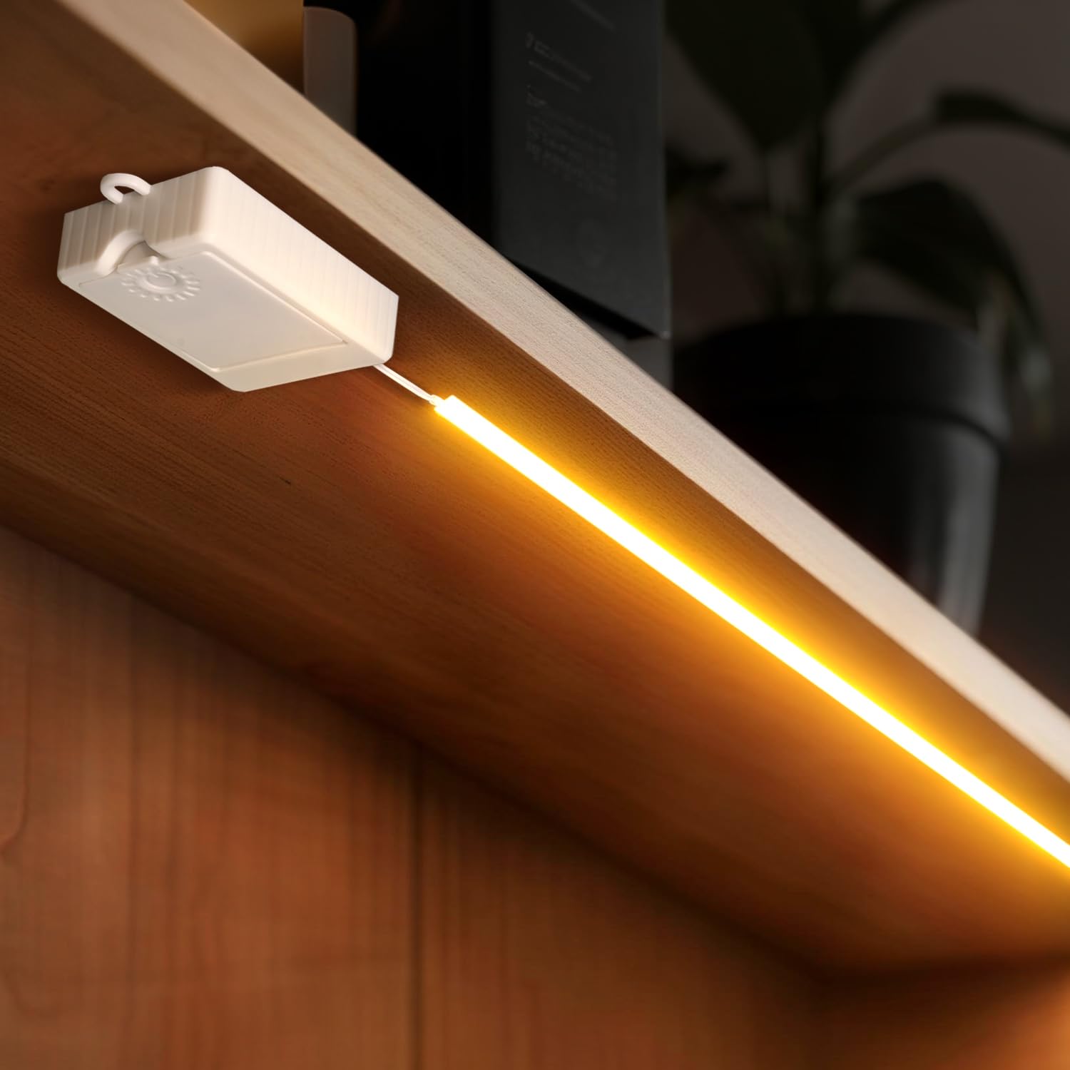 OMIKA 1 Pack COB LED Strip Lights, 3.3ft 320 LEDs Battery Powered LED Strip Lights, Flexible Cuttable Light Strips for Bedroom, Desk, Kitchen, Bedroom