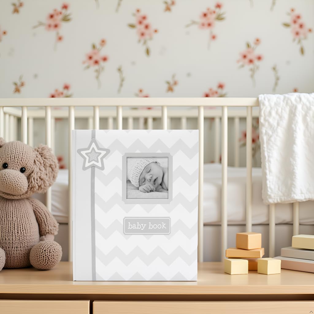Lil' Peach Chevron Babybook, szary