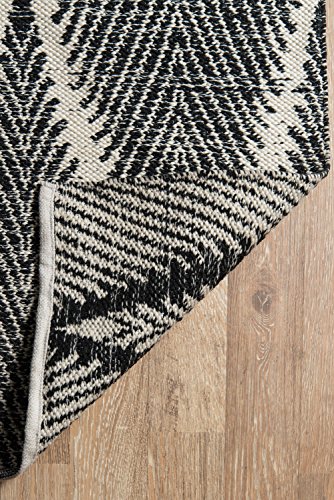 Tapete decorativo Erin Gates por Momeni 2' x 3' negro miniatura 4