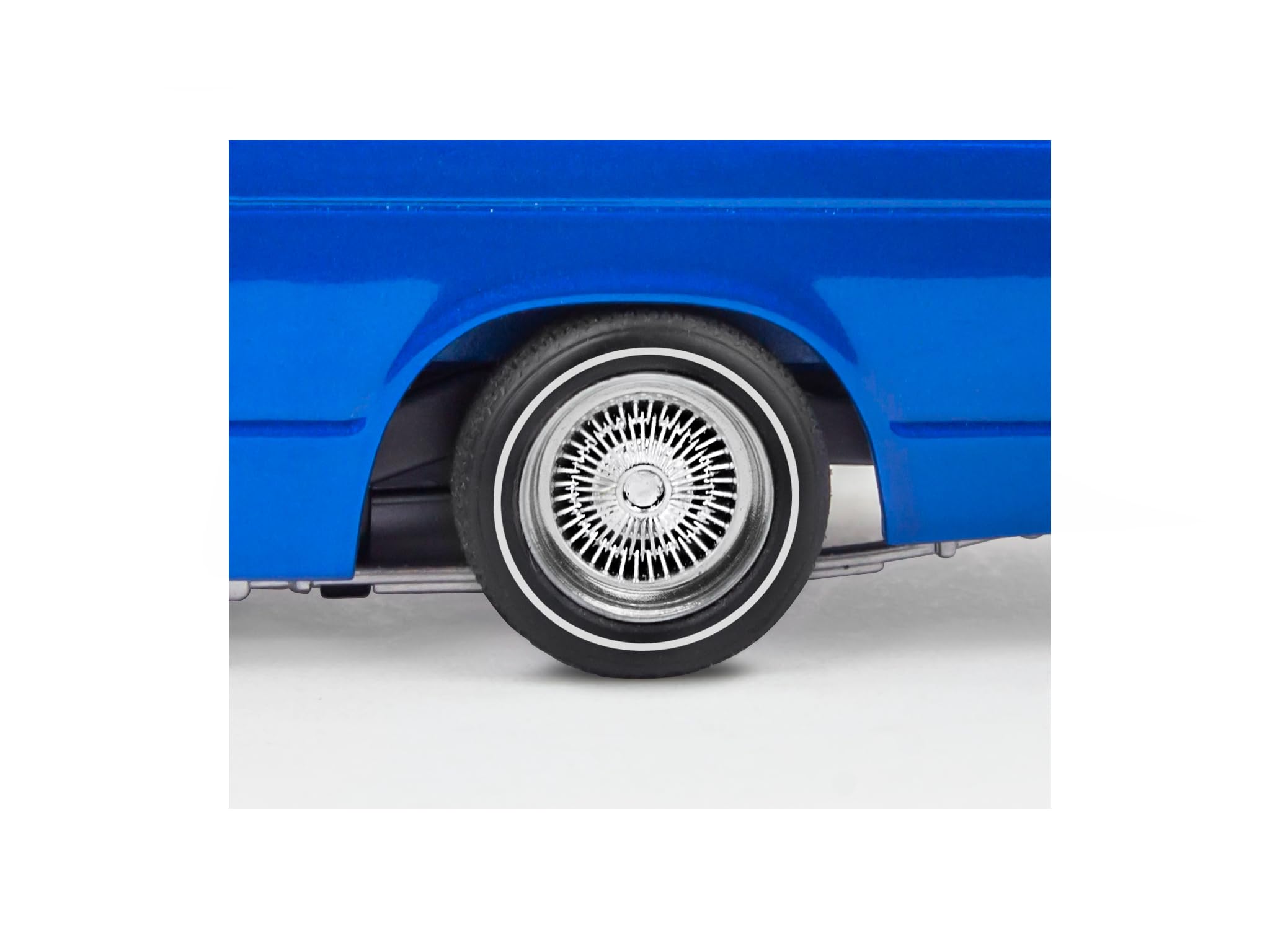 Amazon.com: Revell 14562 1991 Chevy S-10 Lowrider Special Edition