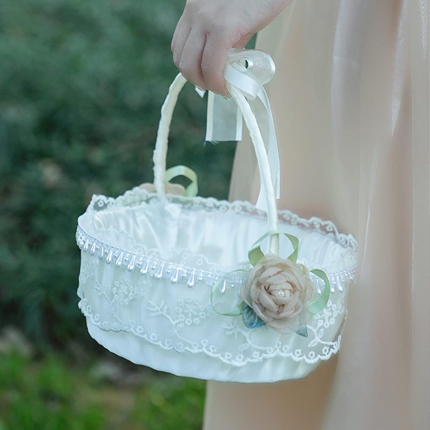 DULRLLY Wedding Flower Girl Basket, Fairy Lace Bowknot Wedding Flower Basket with Foldable Handle and Pearl, Elegant Satin Flower Basket for Wedding Ceremony Party Decoration (1 Pcs)