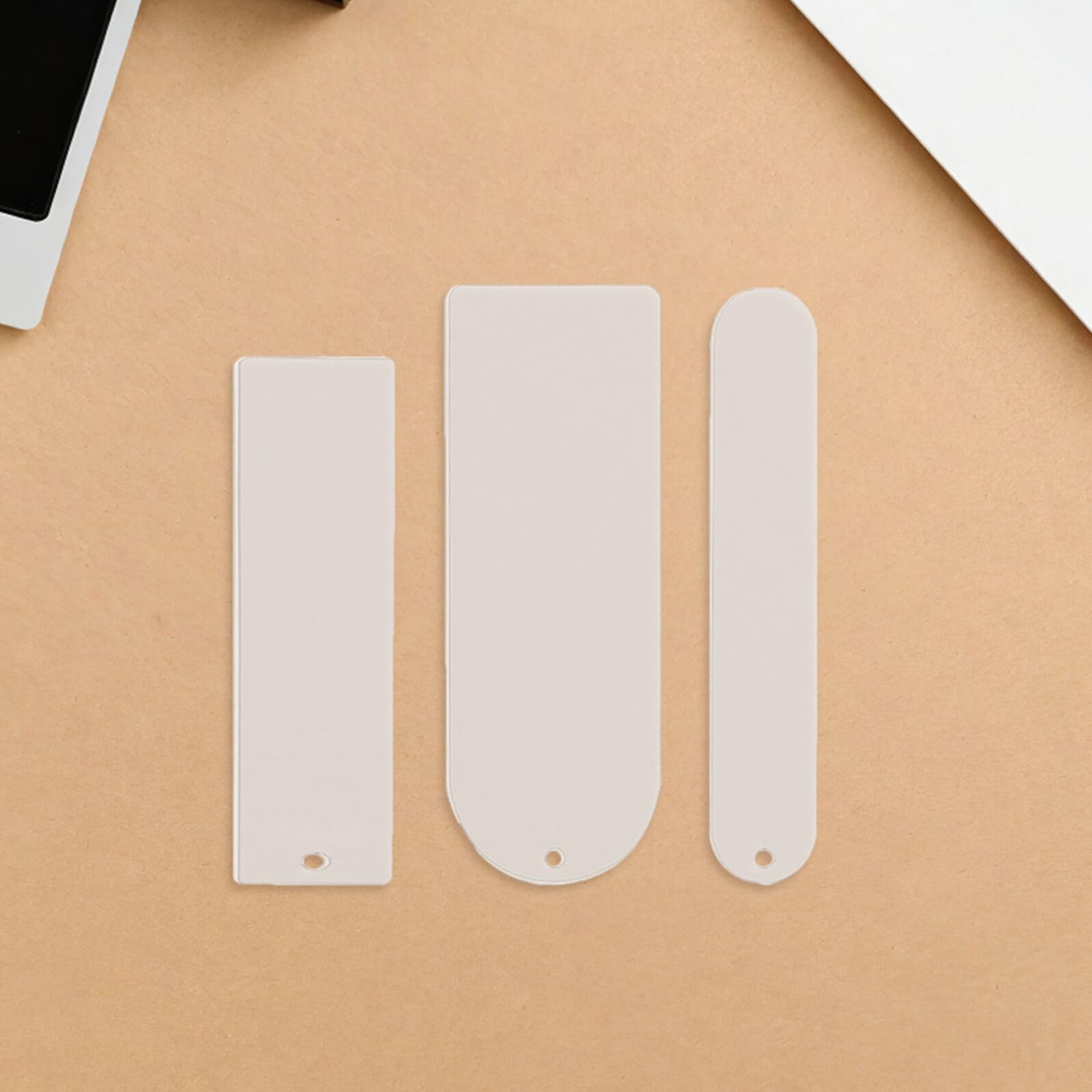 Set Segnalibri Vuoti in Acrilico Trasparente Rettangolari con Nappe Colorate Kit Artigianale Fai da Te per Donne e Ragazze Etichette Sospese per Creazioni Personalizzate