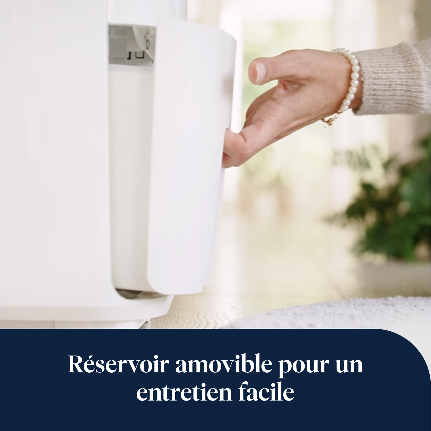 De’Longhi Tasciugo AriaDry Multi - Déshumidificateur Portable pour la Maison, Filtration à 3 Actions, Élimination de l'Humidité 14L/24h, Séchage, Anti-Moisissure, Silencieux, Blanc (DEXD214RF)