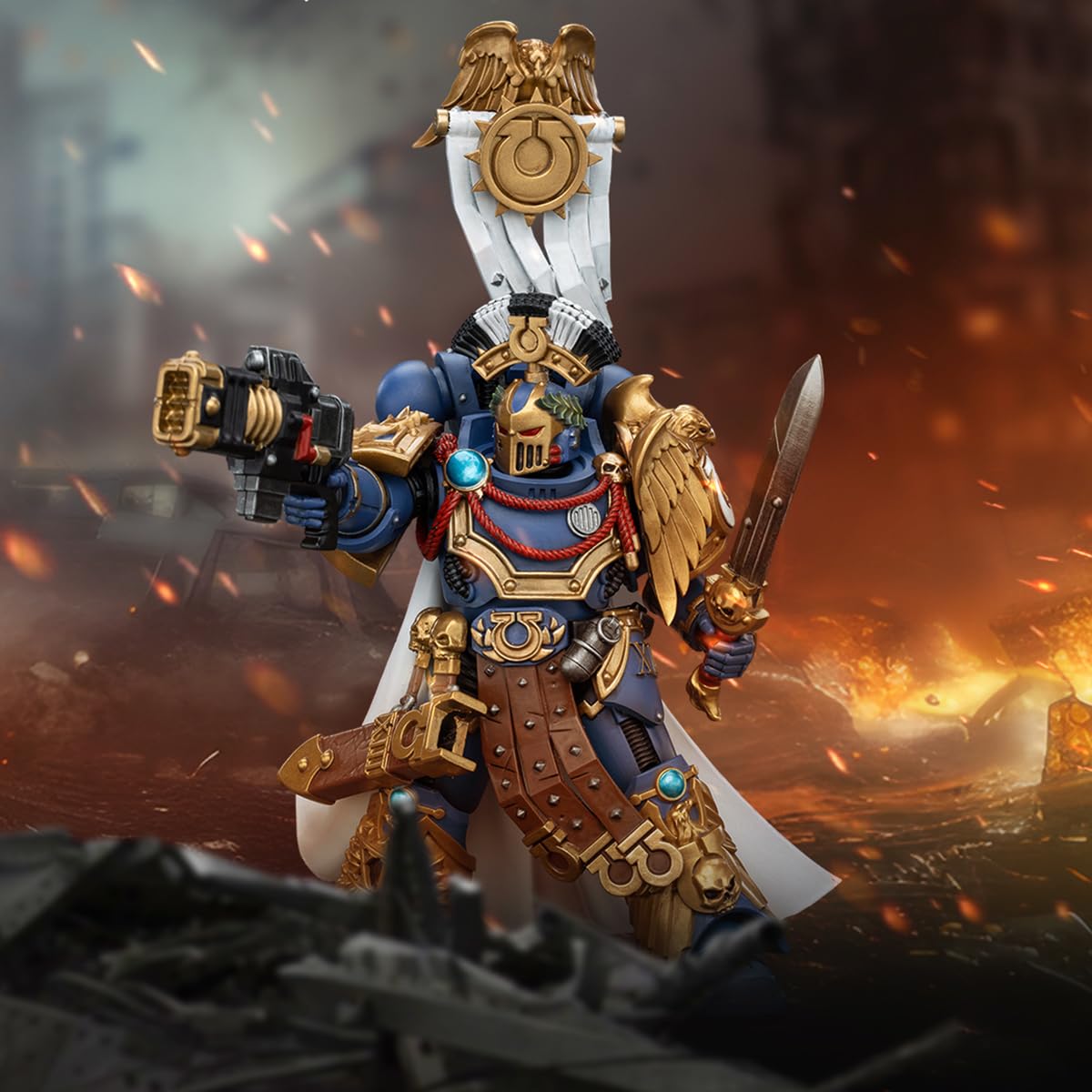 HiPlay JOYTOY Warhammer The Horus Heresy Series, Ultramarines Legion Praetor with Power Sword and Volkite Serpenta JT00126, 1/18 Scale Action Figure