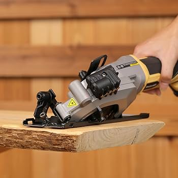 Min.　0430 Inequalit 4-1/2 Inch Mini Circular Saw, 3400 RPM Cordless