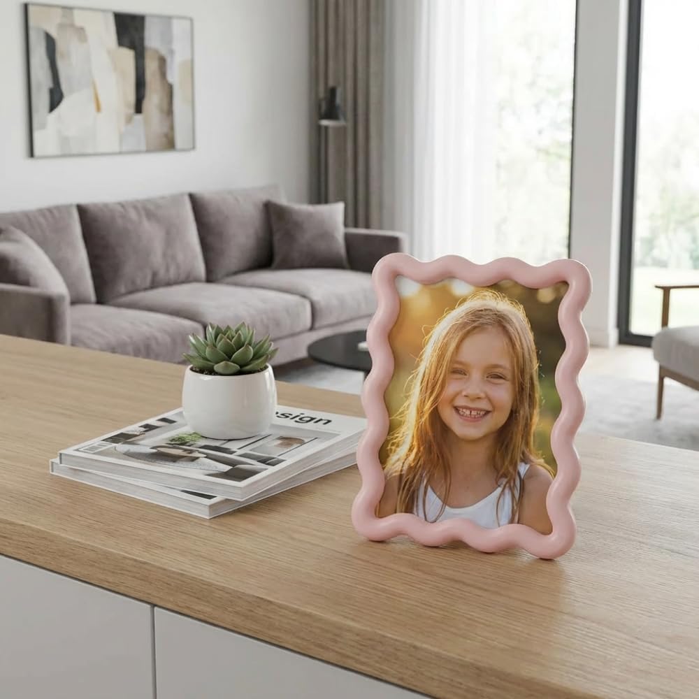 Concepts 4x6 Pink Scallop Resin Picture Frame with Tempered Glass (Pack of 1)