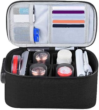 Amazon 印鑑ケース 法人用 個人用 印鑑 収納 保管 ケース ダイヤルロック式 手提げ トラベルポーチ ガジェットポーチ カード 貴重品 収納ポーチ 防犯 防災 旅行 出張 便利グッズ 内部仕切り調整可能 撥水 防傷素材 日本語説明書付き ブラック 書類保存箱 文房具