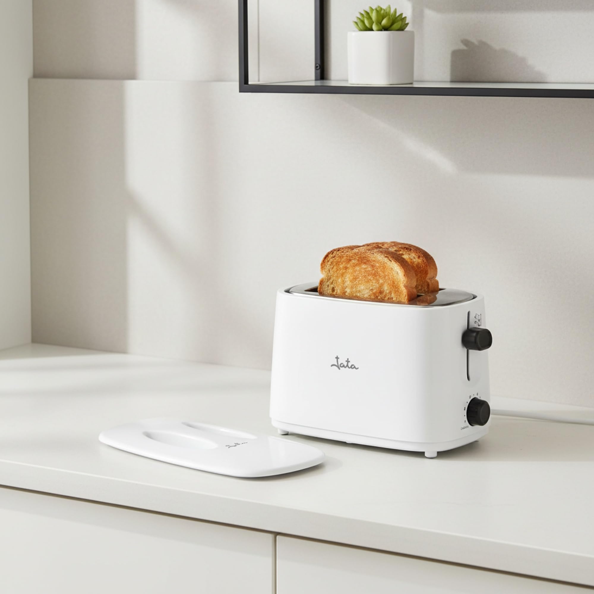 Jata TT331 Tostadora con Tapa, Dos Ranuras Extra Anchas, Con selector electrónico de tostado, 6 posiciones, Cuerpo toque frío, Bandeja recogemigas, Centrado automático del pan, 750 W, Blanco