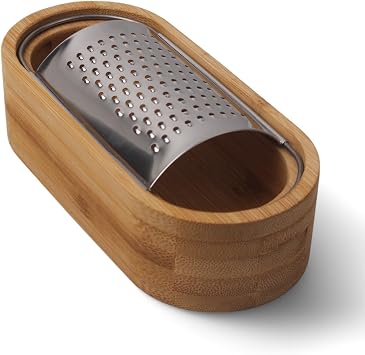 Deconox Bambu Sarımsak, Peynir Rendesi ve Saklama Kavanozu, Paslanmaz Çelik ve Bambu Malzemeden Üretilmiştir. Rendelenmiş Peynirin Dağılmadan Servis Edilmesine Yardımcı Olur. (15cm*4cm*7cm)