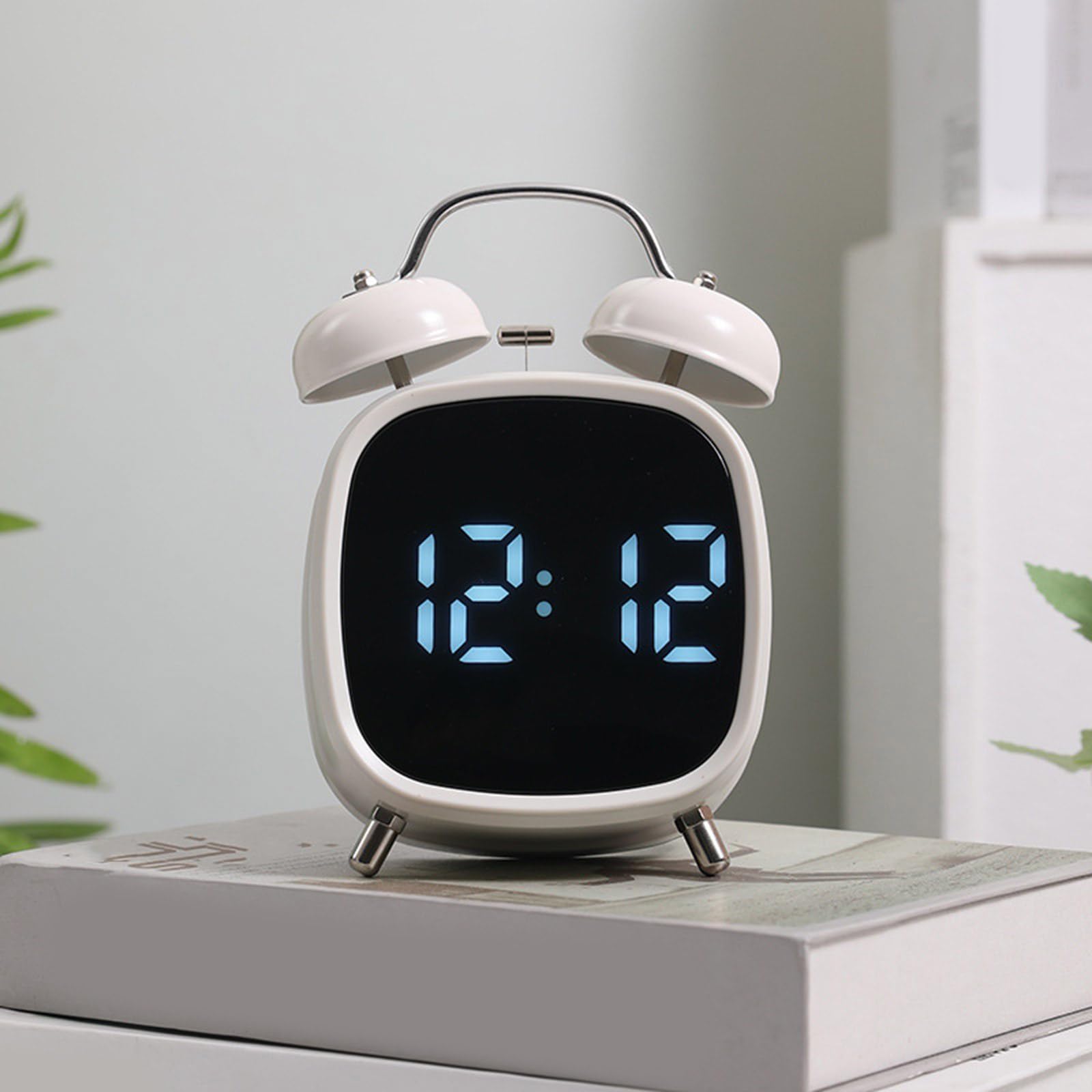 Reloj despertador digital de doble campana, alarmas de escritorio, pantalla regulable, fácil de leer, diseño de sonido progresivo, reloj despertador digital retro