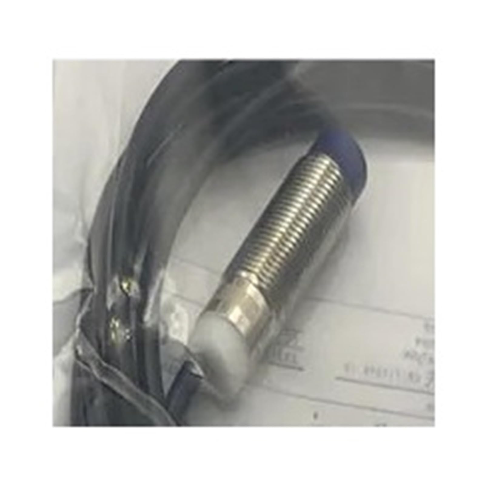 Capteur XS212BLPAL2 de proximité robuste en laiton nickelé pour environnements exigeants