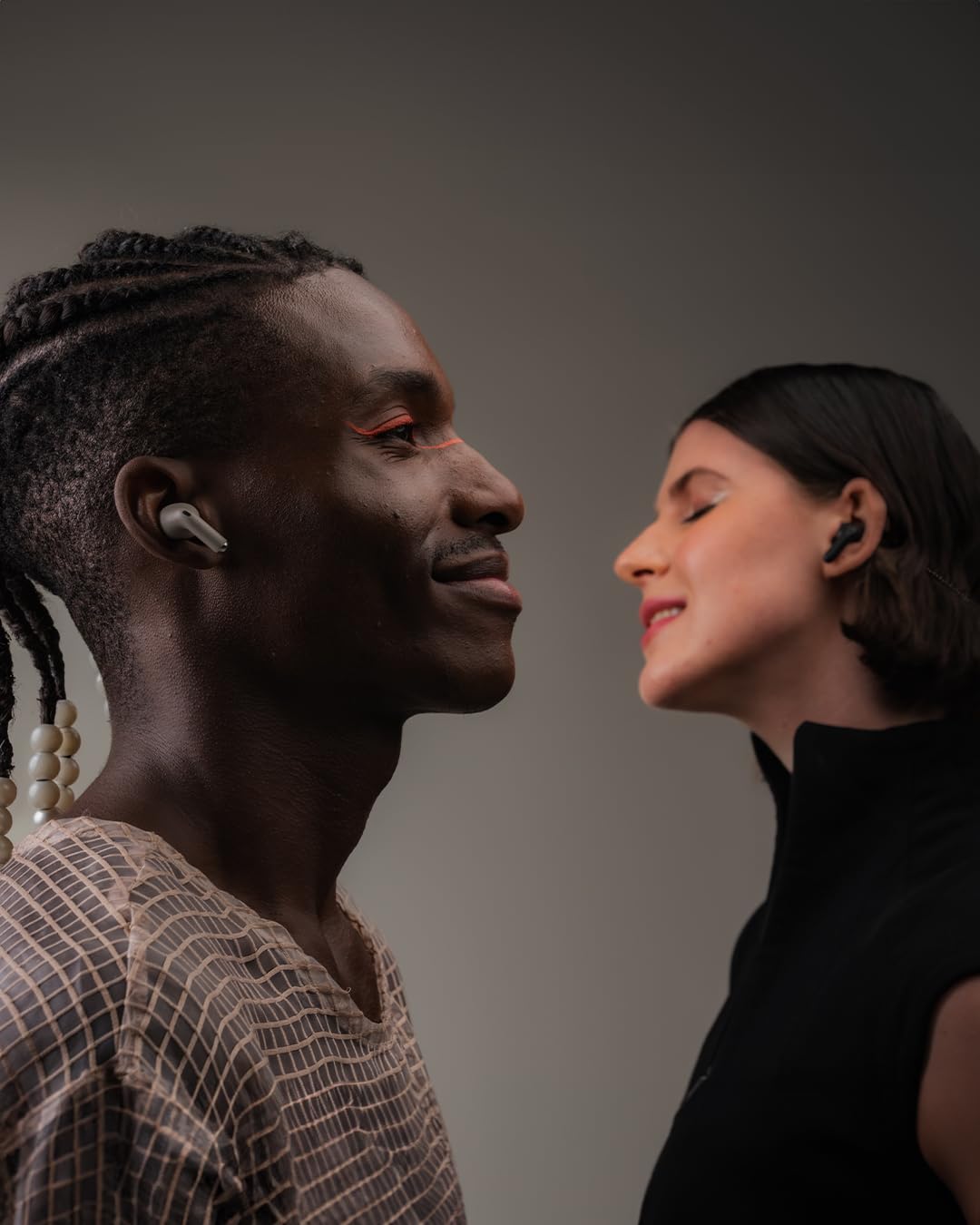 Motorola Moto Buds Plus, écouteurs sans Fil, Réduction Active de Bruit, écouteurs sans Fil Sound by Bose, Son spatialisé Dolby Atmos avec, écouteurs Bluetooth autonomie Jusqu’à 38h, Gris Anthracite | Réduction de bruit, écouteurs sans fil Sound by Bose, S