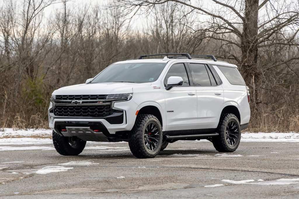 Rough Country 2" Lift Kit for 2022-2024 Chevy Tahoe | OE Air Ride - 11201