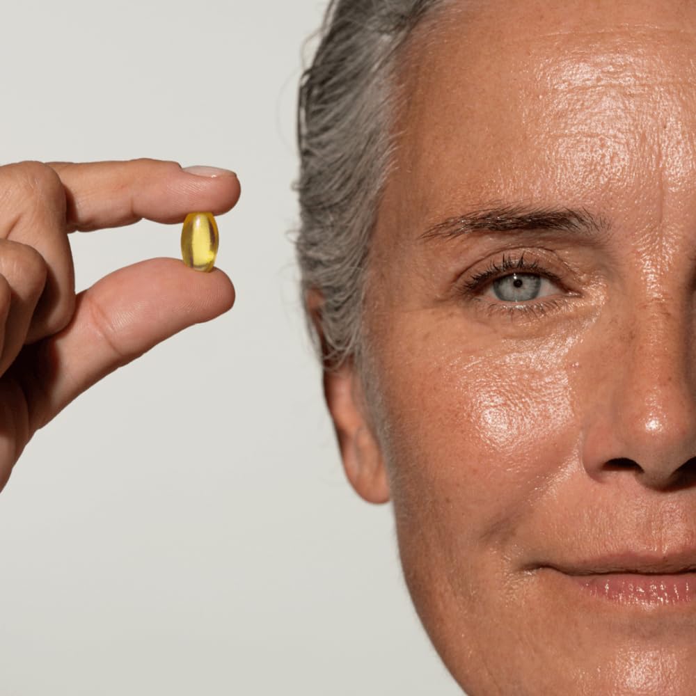 DAY+ | Soin Concentré Hydra-Nutrition | Complément alimentaire Éclat | Répare & Apaise les peaux sensibles, Repulpe la peau | 3 huiles : Chia, Onagre, Bourrache | 30 capsules Vegan