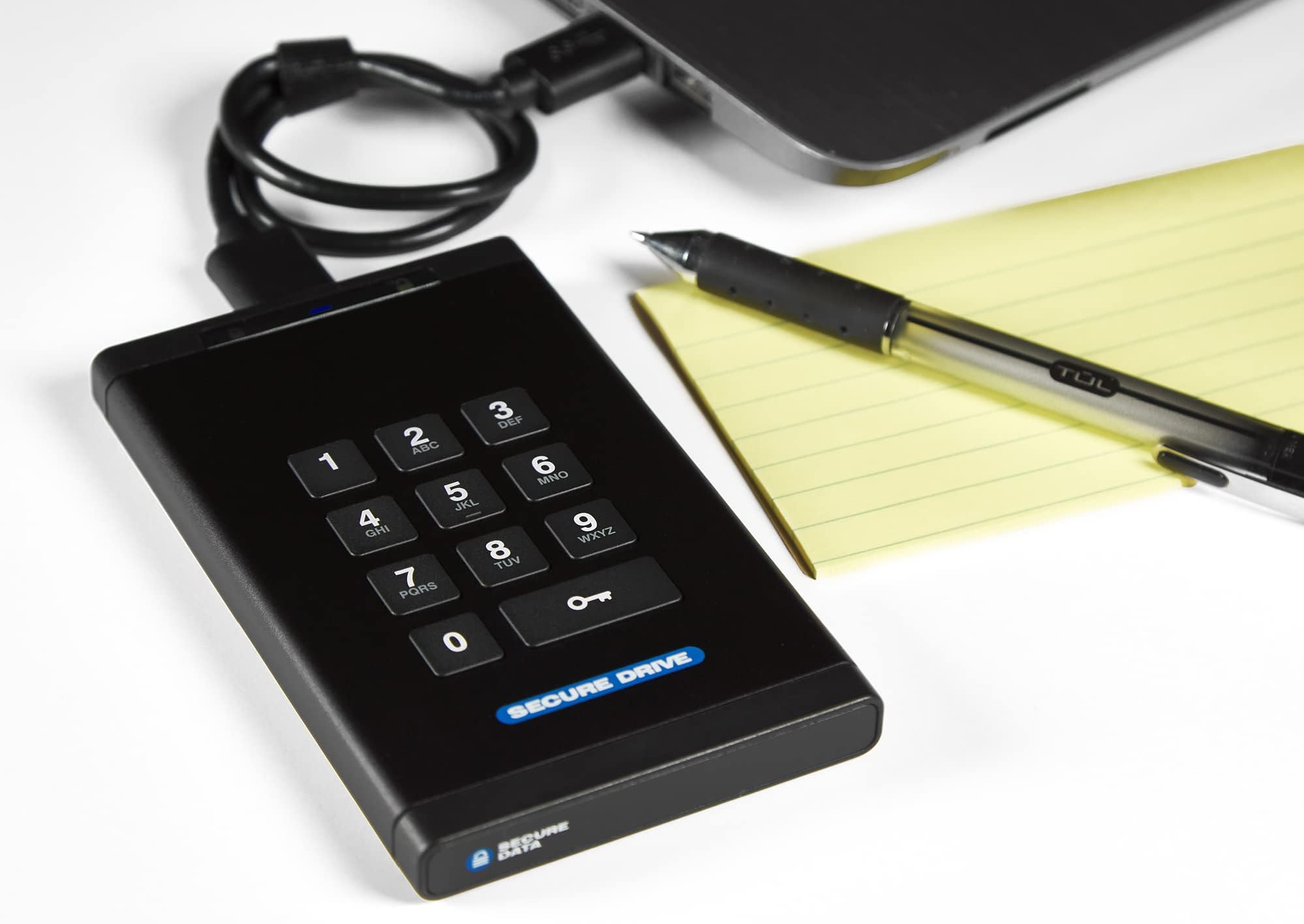 SecureData SecureDrive KP 500 GB SSD hardware-verschlüsseltes USB 3.0 externes Laufwerk FIPS 140-2 Level 3 Entsperren über Tastatur, TAA-konform, CJIS, HIPAA, CMMC, GDPR-konform, funktioniert mit Mac