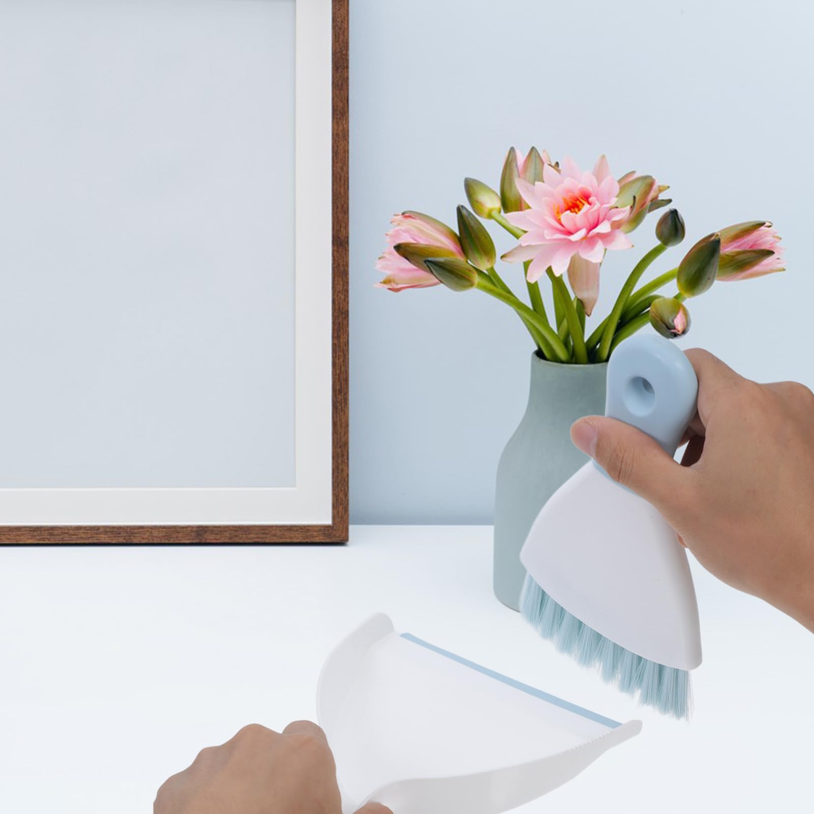 KICHOUSE Set Cleaning Tools Brooms Outdoor Broom Dustpan Hand Broom and Dustpan Mini Dust Pan Car Detailing Brush Small Cleaning Broom Tool Dormitory Debris Cleaning Brush Desktop Broom Abs