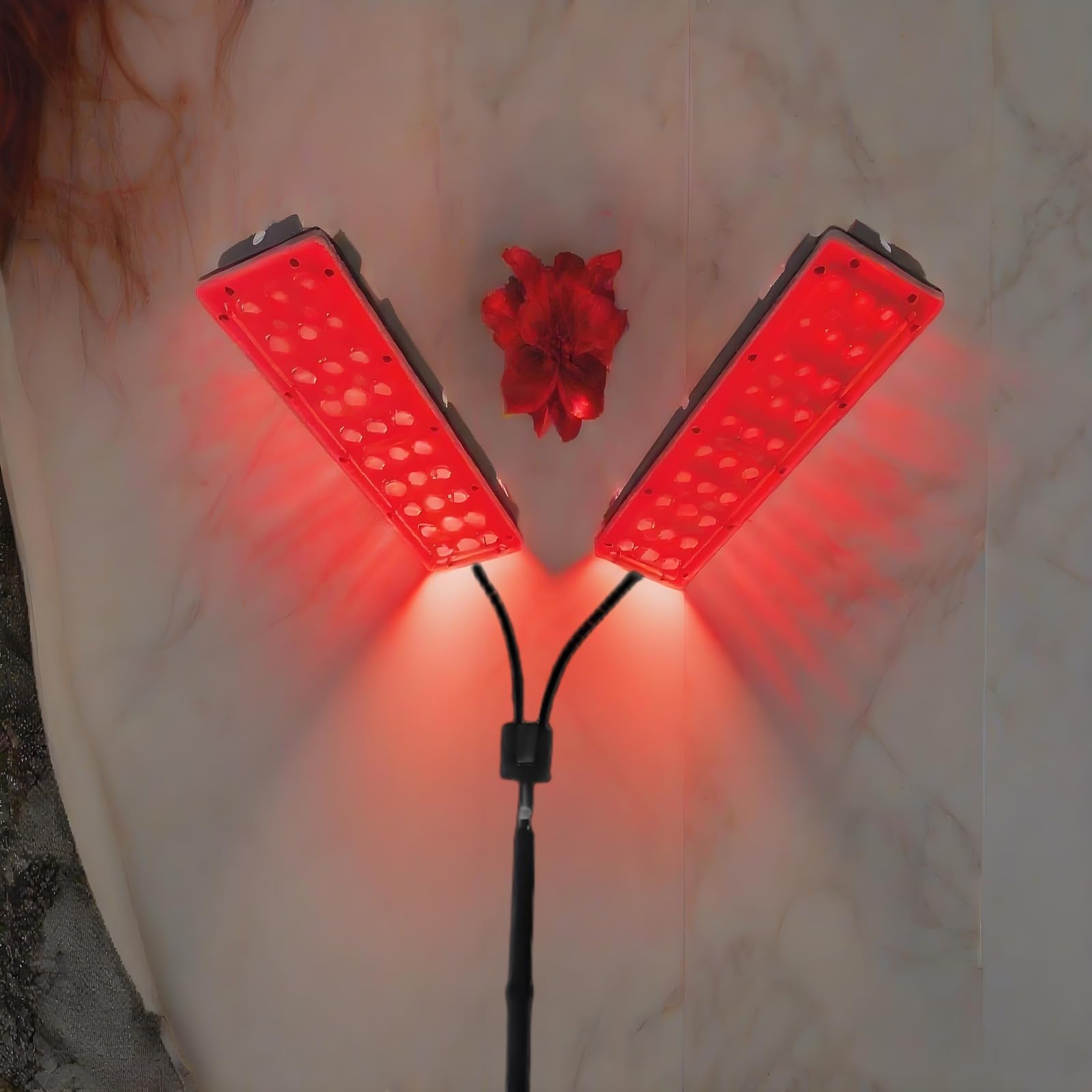 Lampa do terapii światłem czerwonym z regulowanym stojakiem, 660 nm, 850 nm, długość fali 660 + 850 nm - 60 diod LED, dwugłowicowa konstrukcja z timerem, 5 poziomów jasności i 3 tryby do twarzy i