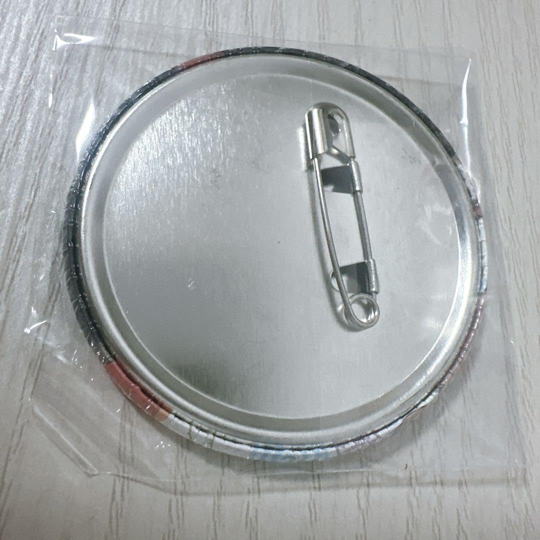 Amazon.co.jp: 銀魂 銀八先生 缶バッジ 魅せキューブ 神威 グッズ : ホビー