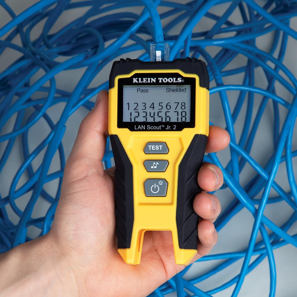 Klein Tools VDV526‑200E | V LAN Scout Jr. 2 Kabeltester | Für Cat 3–7 Netzwerkkabel | RJ45 Test & Toner | LCD mit Hintergrundbeleuchtung | Remote & Batterien inkl | Kompaktes robustes Design