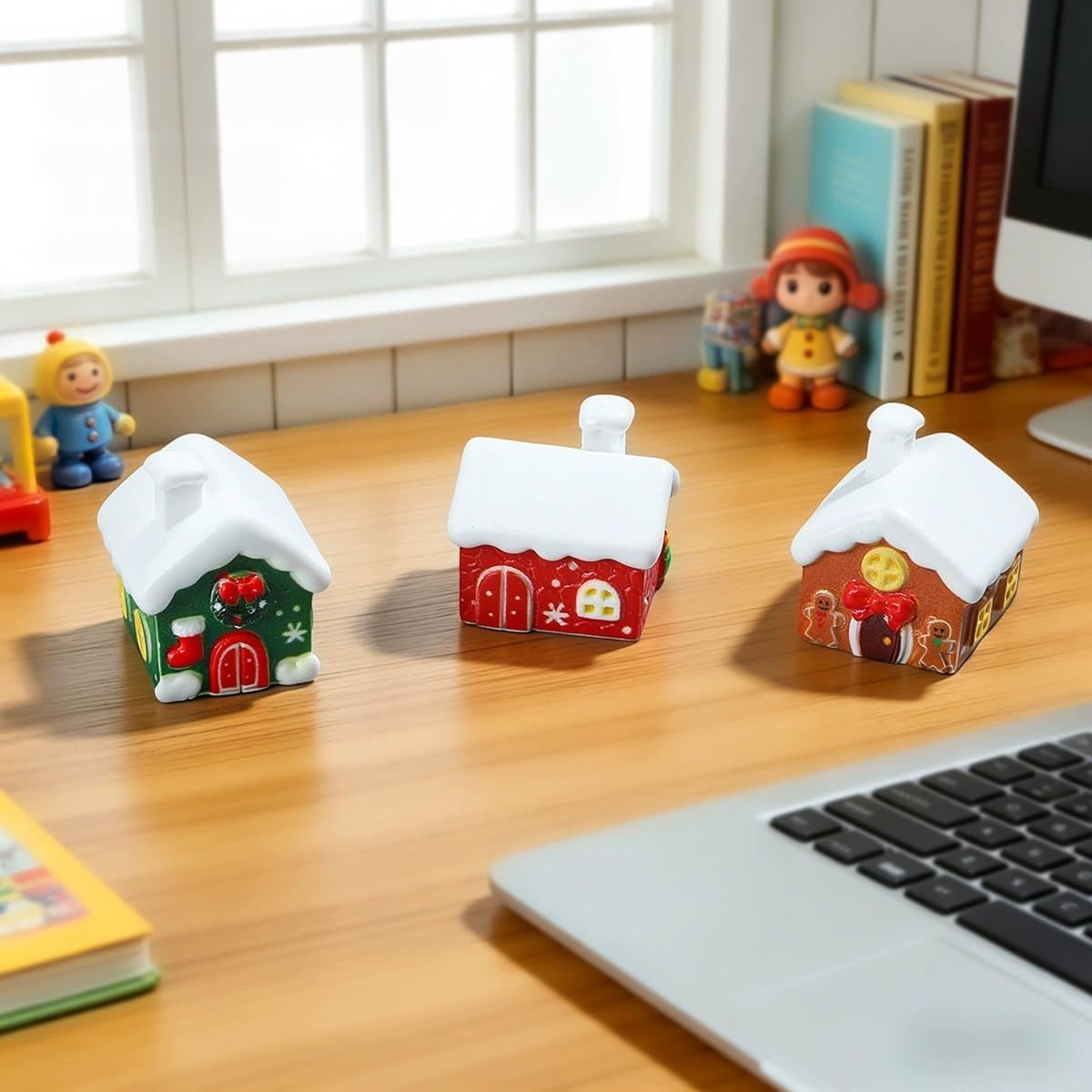 EMiEN Christmas Snowhouse Mini House, 7PCS