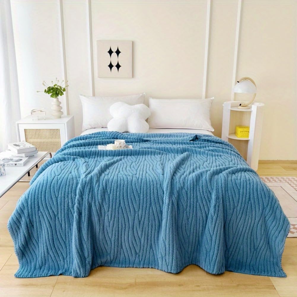 Couette moelleuse haut de gamme 150x200 cm au toucher extra doux unique