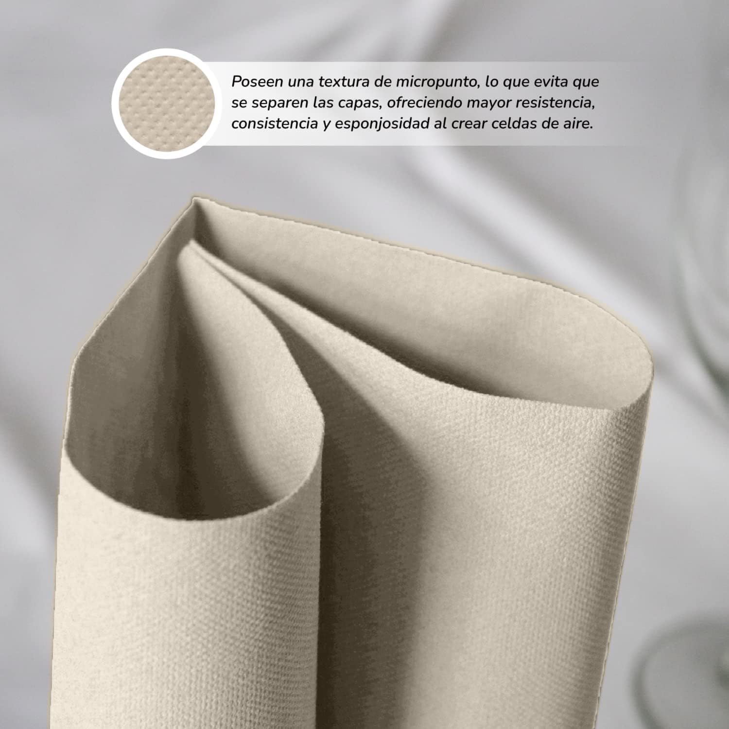 Pack de 600 Servilletas Cocktail de Papel 100% Reciclables y Biodegradables + 50 Vasos Eco - 10 x 10 cm Plegadas - Hostelnovo