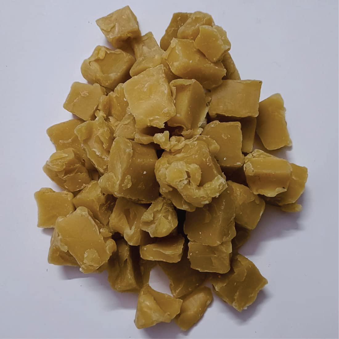 Ukiyo International - Natural Beeswax Pure Raw Unrefined Bees Wax for Cosmetic and Candle Making DIY (100gm)