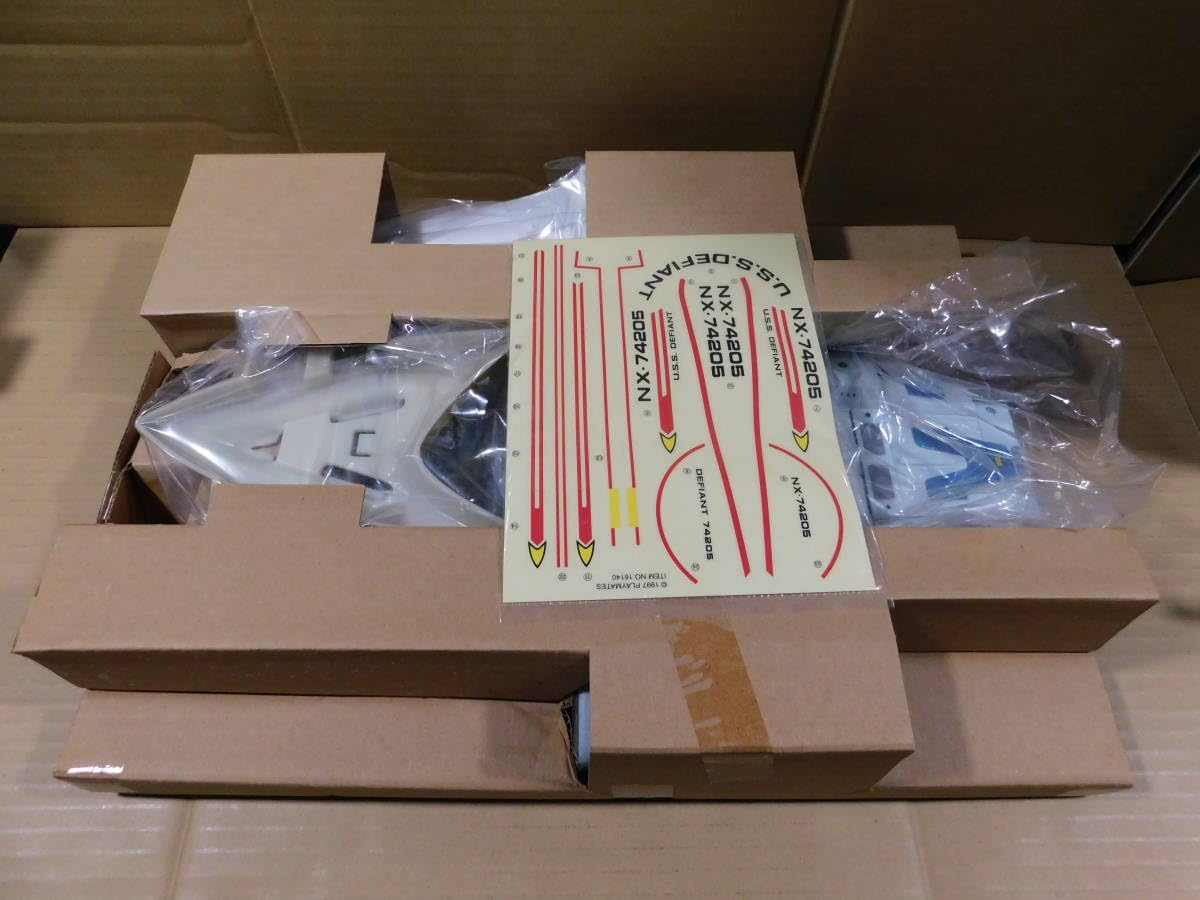 Amazon.co.jp: スタートレック ディファイアント U.S.S. DEFIANT NX