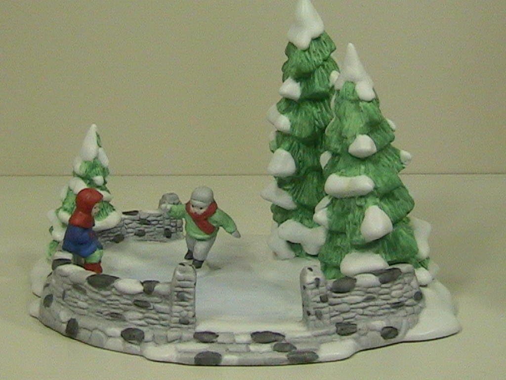 Department 56 Heritage Village (1987) "Skating Pond" #6545-5