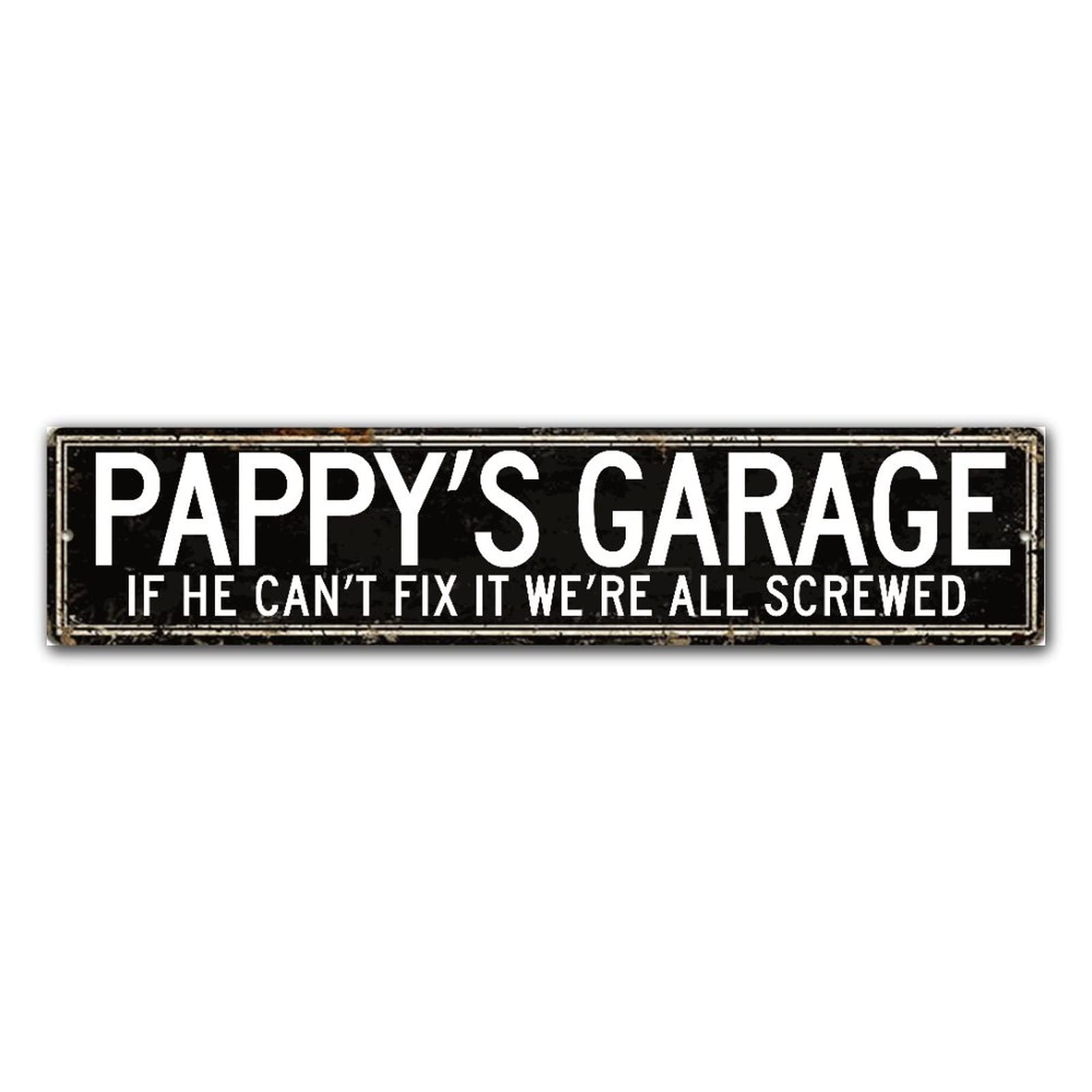 Plaque en bois rustique au style vintage pour habiller les murs du garage