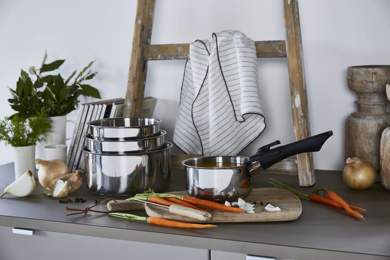 BAUMALU - Lot de 4 Casseroles Comète - Acier Inoxydable - Tous Feux dont Induction - Triple Fond Thermo Diffuseur - Manche Amovible - Intérieur Gradué - Ø14, 16, 18 et 20cm
