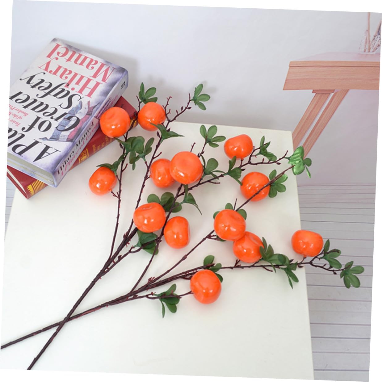 Lifelike Artificial Orange Branches 7 Heads, Vivid Simulation Fruit Model Table Centerpiece Decor for Home Living Room New Year Party Decoration