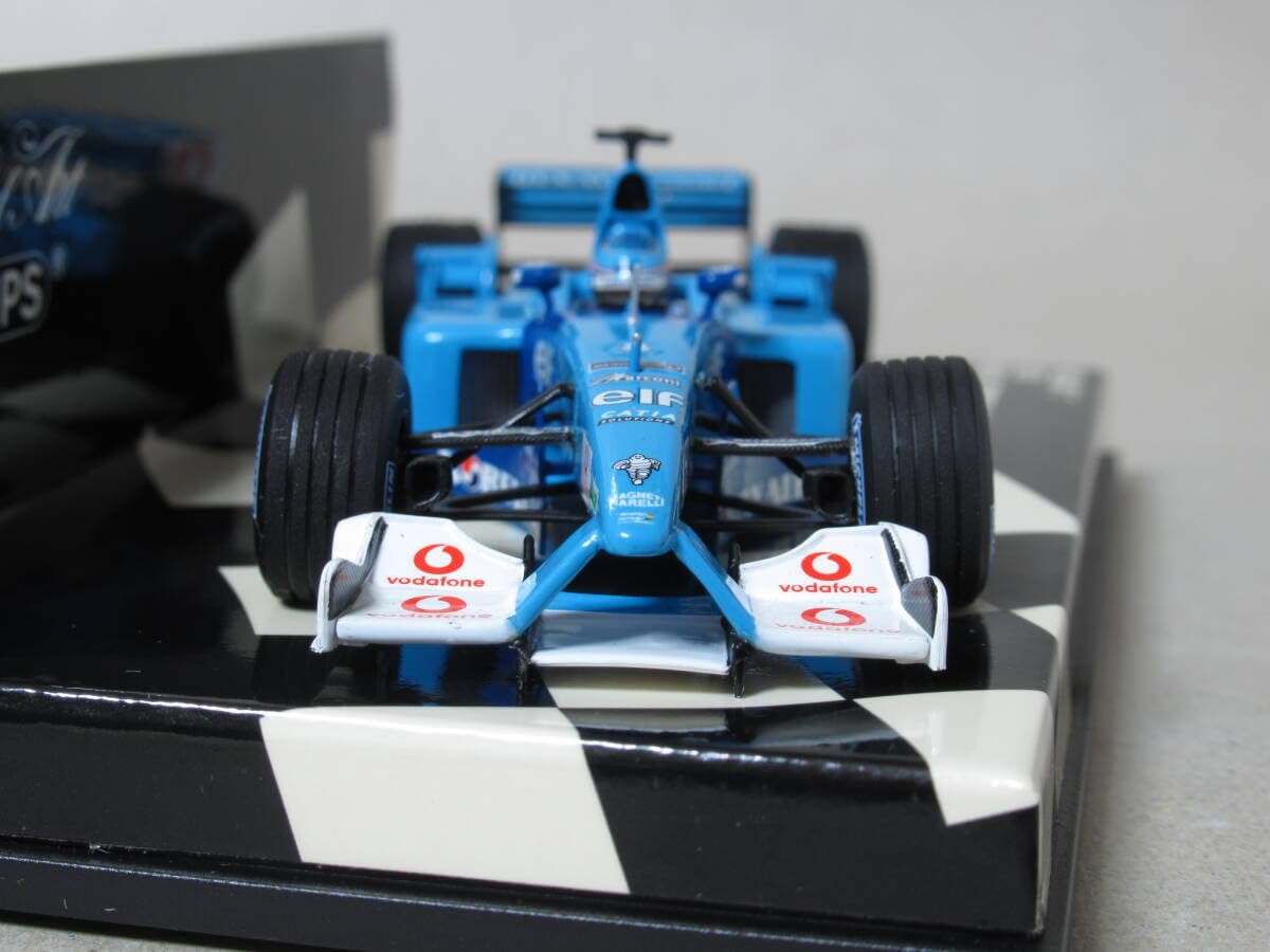 Amazon.co.jp: 1/43 ベネトンルノー B201 J.バトン 2001 : おもちゃ