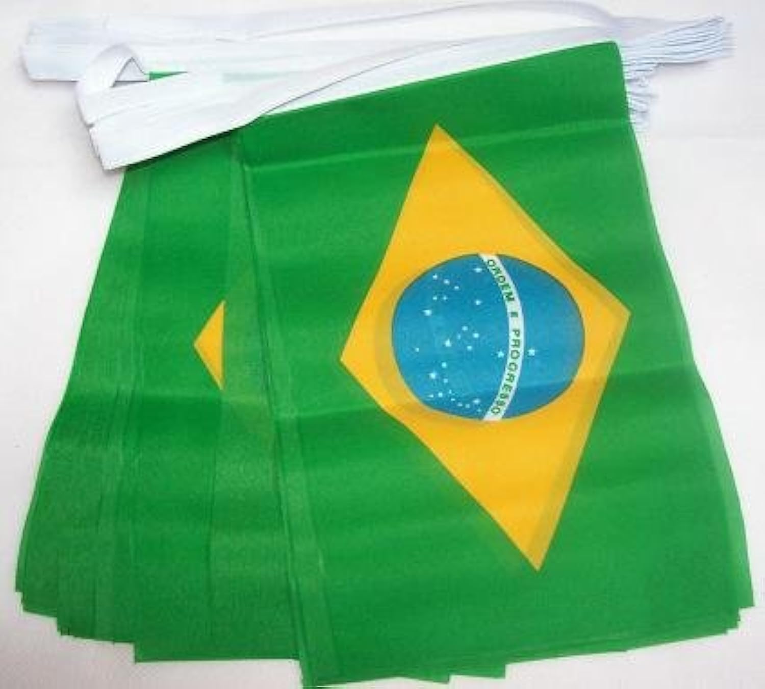 Cadena de banderas brasileña cosidas sobre cinta reforzada de alta calidad