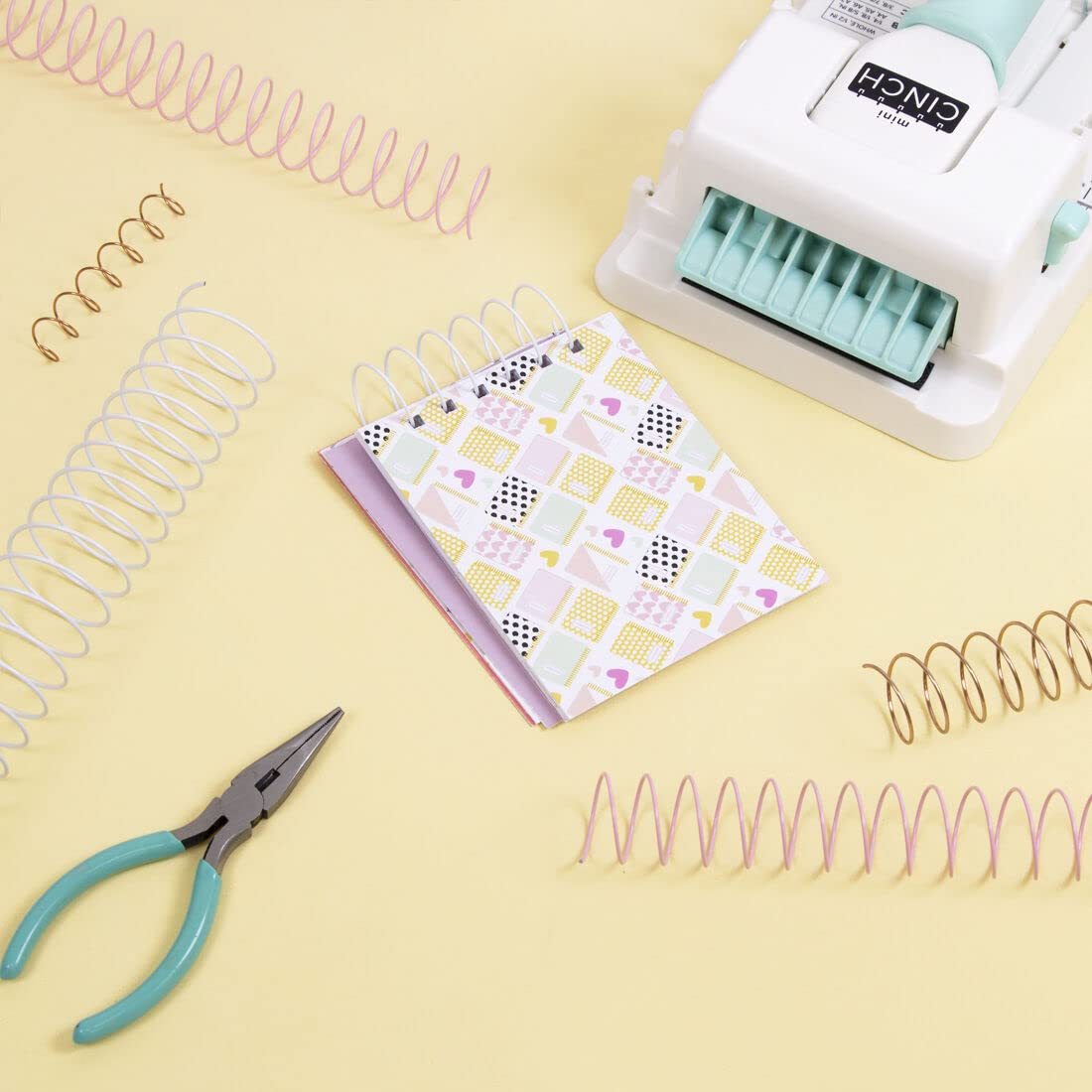 Craftelier - Set van 2 spiralen voor het binden van albums, notitieboeken of agenda's, ideaal voor scrapbooking en knutselprojecten, diameter 1,27 cm, lengte 30,5 cm, kleur roze baby
