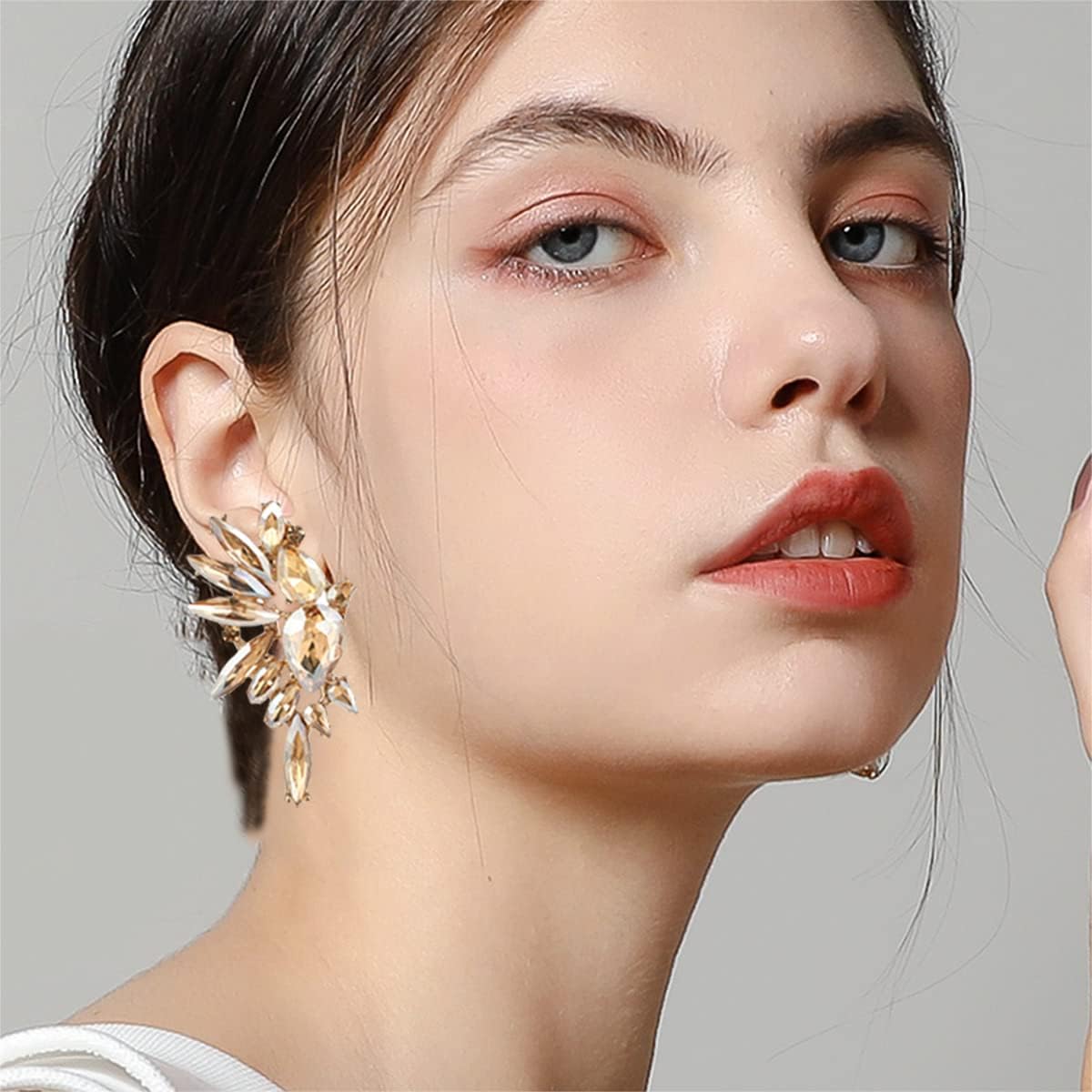 Vintage Rhinestone Statement Clip on Earrings Retro Crystal Drop Dangle Earrings Cluster Non Pierced Earrings for Women - Image 2